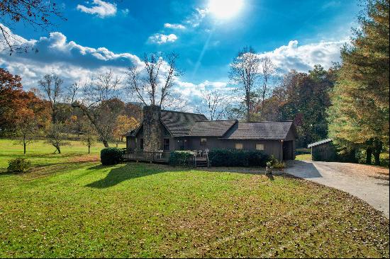 Rustic Ranch-Style Home Surrounded By Breath-taking Mountain Views!