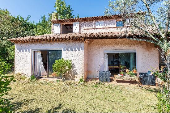 Opportunity to seize: Provencal house to renovate in a quiet area