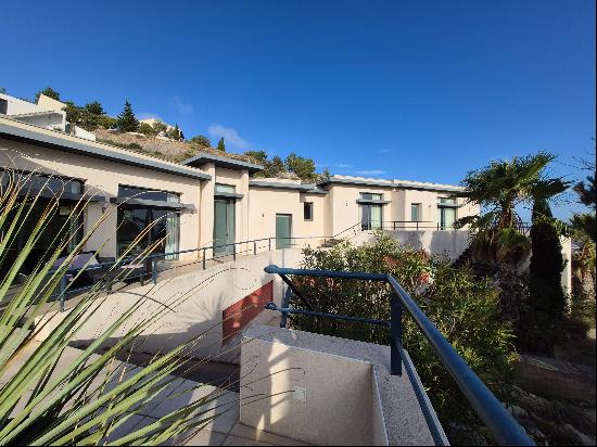 Beautiful Contemporary Home with view and pool