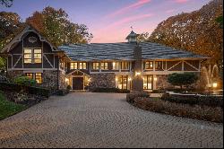 Storied Property in Baycliffe Community on Lake Minnetonka