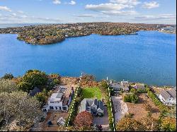 Prime Montauk Waterfront Home - Minutes from Town