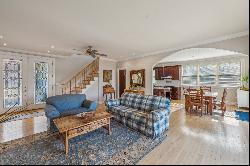 Prime Montauk Waterfront Home - Minutes from Town