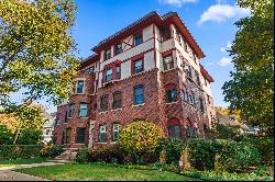 Top Floor Evanston Condo