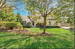 Colonial Home in Arborview