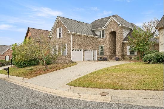 611 Longwood Place, Vestavia Hills, AL 35226