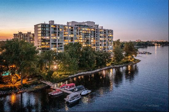 Laval (Chomedey) Residential