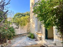 Aux Beaux Arts, 1930s house to renovate