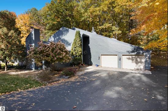 6862 Franklin Woods Drive, Traverse City, MI, 49686, USA