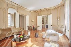 Exceptionnel Private Mansion in Saint Germain des Pres