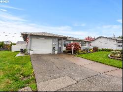 1474 Country Club Cir, Woodburn OR 97071