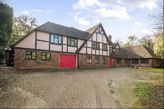 Heather Close, Kingswood, Surrey