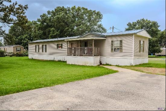 12095 Peter Bourgeois Rd, St Amant LA 70774