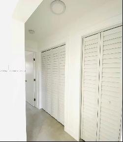 2001 NE 167th St Unit 8, North Miami Beach FL 33162