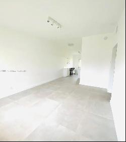 2001 NE 167th St Unit 8, North Miami Beach FL 33162