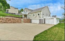 3617 Colmar, Polish Hill PA 15213