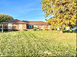 1254 Fox Trail Drive W, New Palestine IN 46163