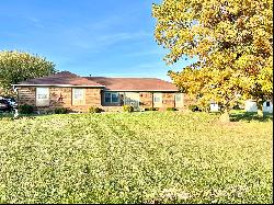 1254 Fox Trail Drive W, New Palestine IN 46163