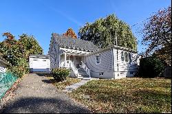 27 Titus Road, Glen Cove NY 11542