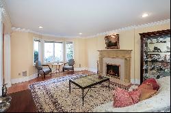 183 Aldershot Lane, Manhasset NY 11030