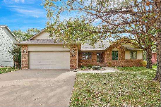 1833 N Lark Cir, Wichita KS 67212