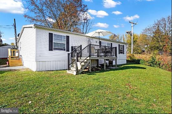 27 Crystal Drive, Manheim PA 17545