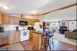 27 Crystal Drive, Manheim PA 17545