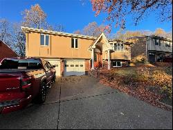 364 Golden Gate Dr, Verona PA 15147