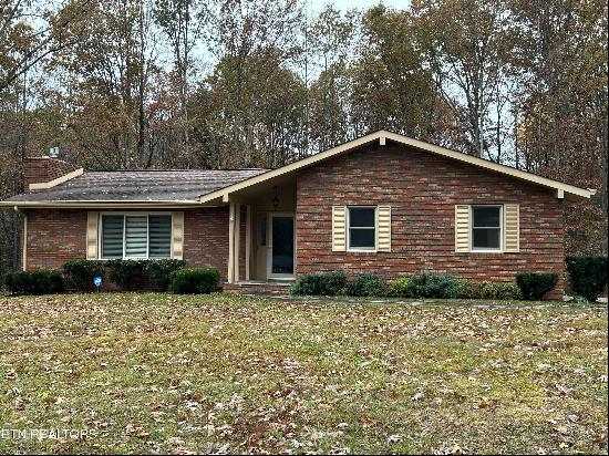 1121 Circle Dr, Jamestown TN 38556