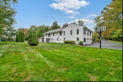 706 Charcoal Avenue, Middlebury CT 06762