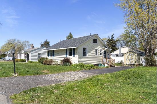 58D Kelsey Place, Madison CT 06443