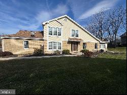 146 Stone Hedge Court, Lebanon PA 17042