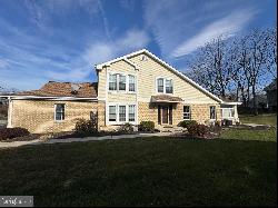 146 Stone Hedge Court, Lebanon PA 17042