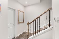 Stunning Like-New Brick Townhome In Mableton