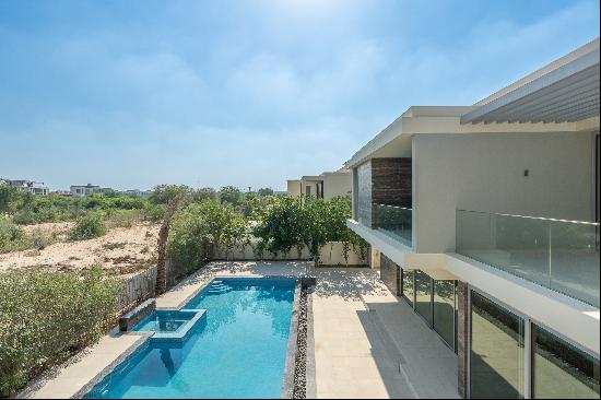 Exclusive Modern 7 Bed Villa With Golf Course Views