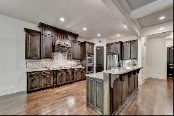 Exquisite Townhome In Alpharetta