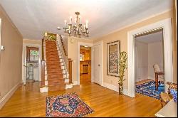 5 Pleasantview Ave, Longmeadow MA 01106