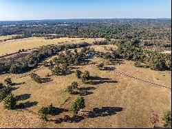 MODERN COUNTRY HOME AND ACREAGE FOR SALE IN EAST TX