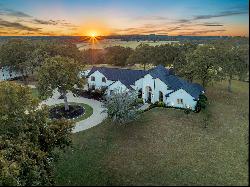 MODERN COUNTRY HOME AND ACREAGE FOR SALE IN EAST TX