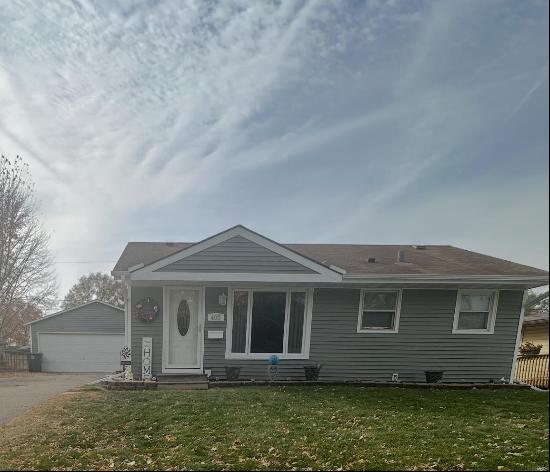 405 Candlewick Road, Waterloo IA 50703