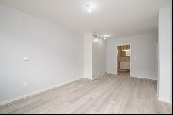 Flat, 3 bedrooms, for Sale