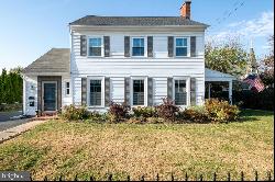 114 W Ferdinand Street, Manheim PA 17545