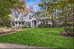 33 Upland Way, Verona, NJ 07044