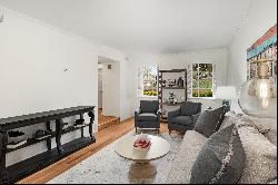 Beautifully Renovated Townhome in Convenient North Buckhead Location