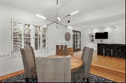 Beautifully Renovated Townhome in Convenient North Buckhead Location