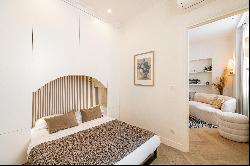 Renovated and furnished one bedroom apartment in the heart of Vieux-Nice.