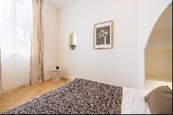 Renovated and furnished one bedroom apartment in the heart of Vieux-Nice.