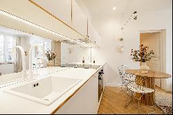 Renovated and furnished two bedroom apartment in the heart of Vieux-Nice.