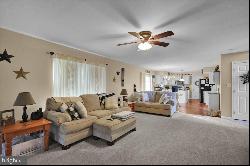 159 Sandhurst Boulevard, Blandon PA 19510