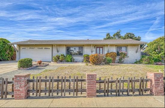 271 Kelton Drive, Salinas CA 93906