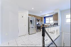 1128 Dundas Street W Unit 4, Mississauga ON L5C1E1